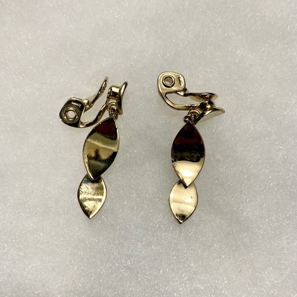 Gold Tone Clip On Earrings - Picture 2 of 3